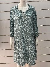 Loose polka dot dress with sleeves