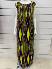 Women’s Long Diamond Pattern Dress – Straight Cut with Short Sleeves