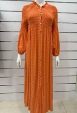 Women’s long orange dress with a subtle pattern and flowy sleeves, featuring an elegant and comfortable design
